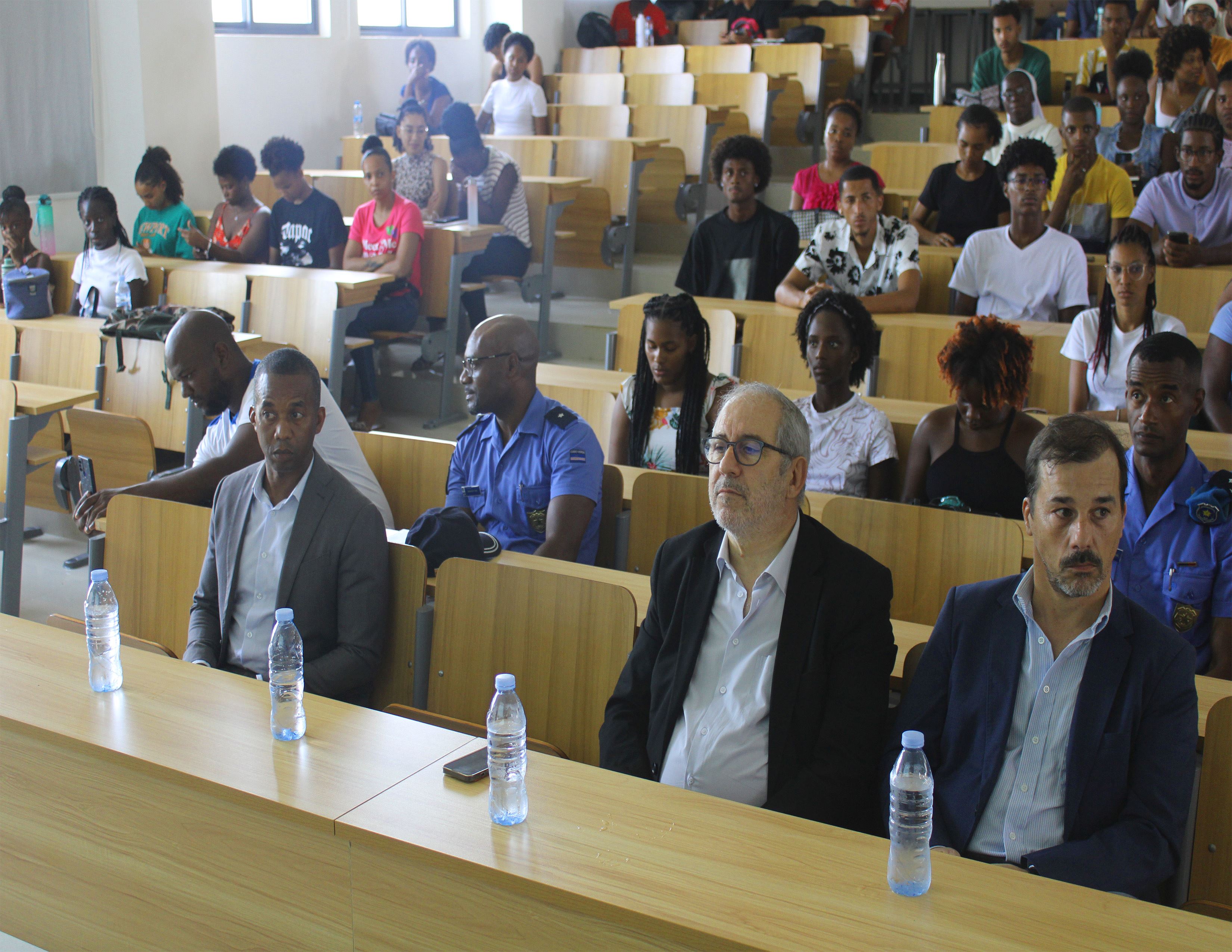 Seminário sobre a Implementação do Passaporte Biológico na Luta Contra a Dopagem no Desporto em Cabo Verde.